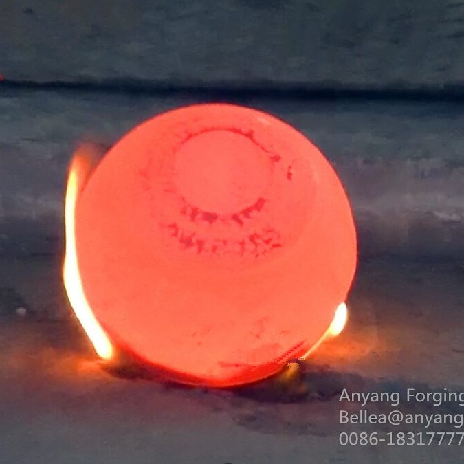 Forging Steel Ball on CNC Hydraulic Die Forging Hammer